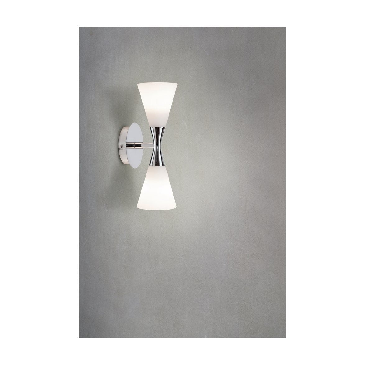 Harlekin vägglampa krom