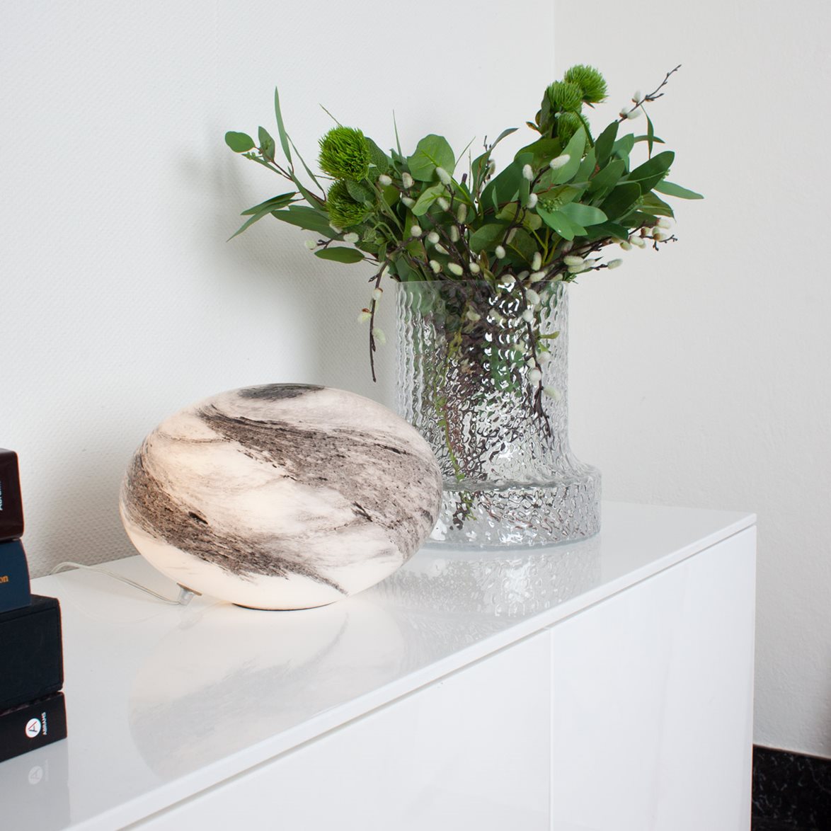 MIRA bordslampa svartmarmor