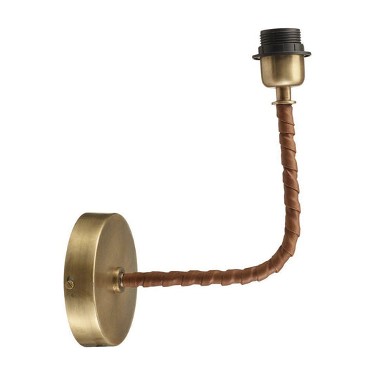 Nora vägglampa antikmässing