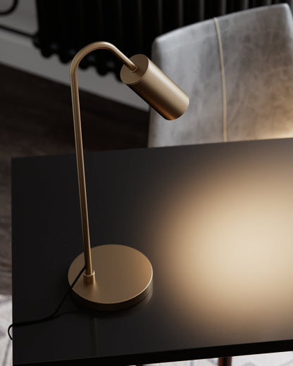 Curve bordslampa