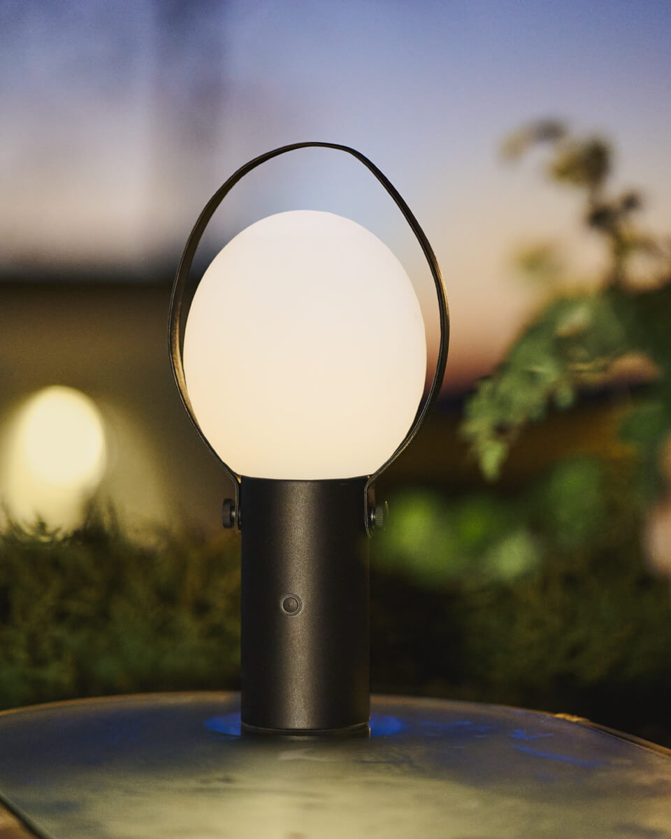 Bari bordslampa USB IP44