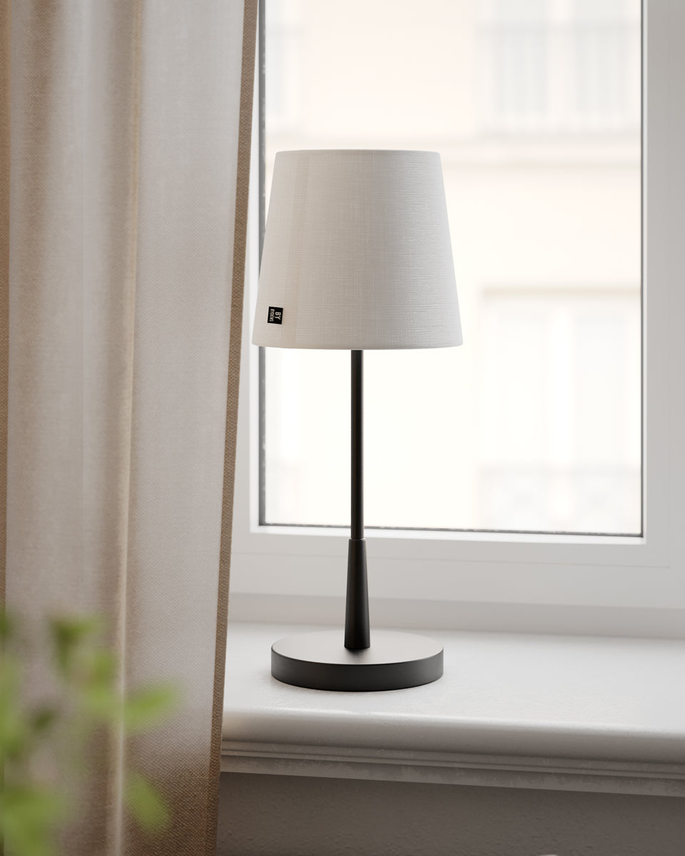 Lumi bordslampa svart/vit