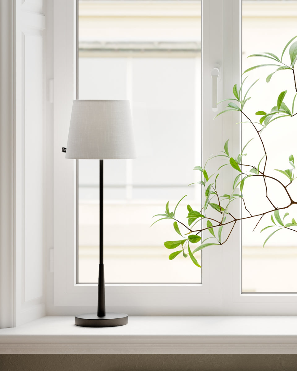 Lumi bordslampa guld/vit