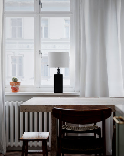Woody bordslampa svart/vit