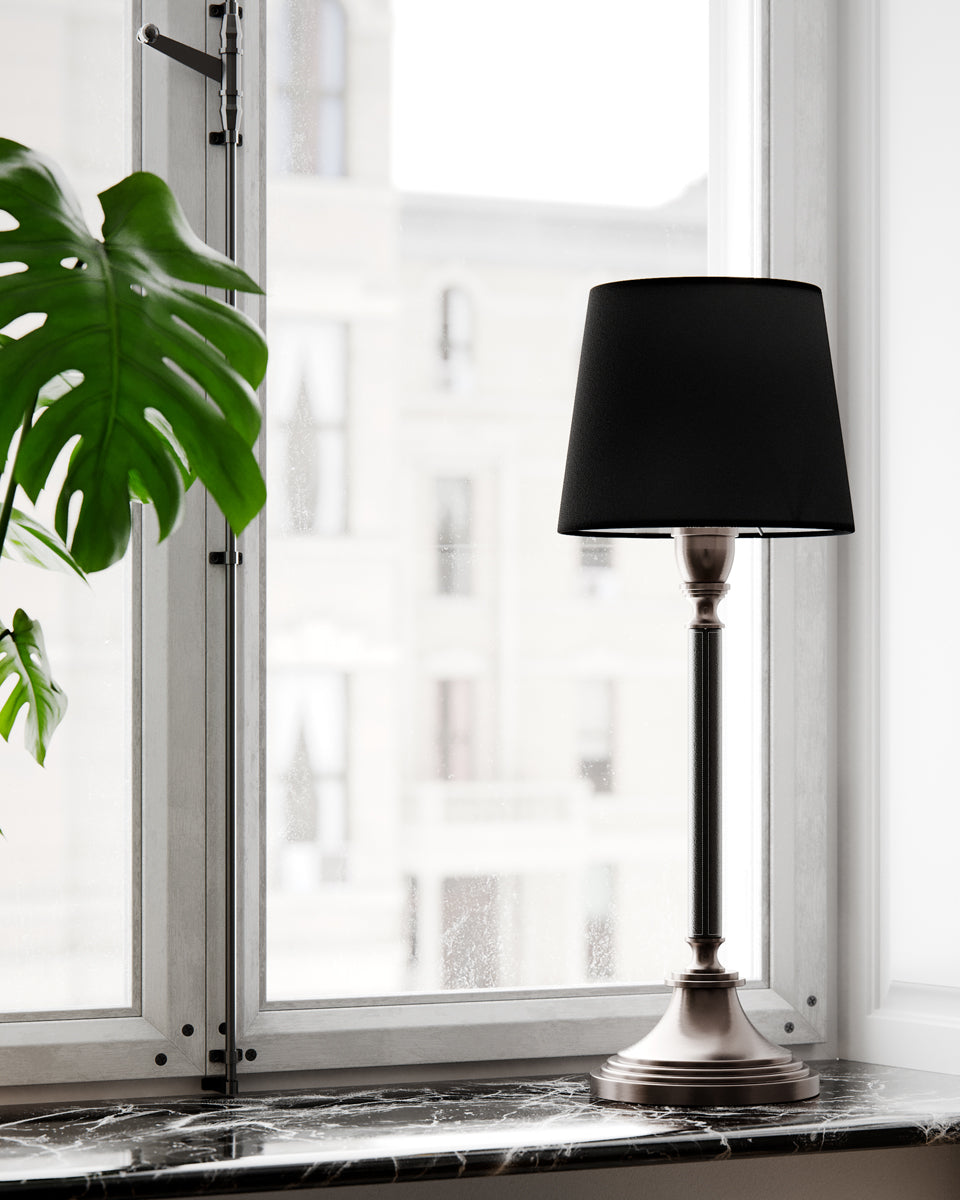 Dinant bordslampa med svart skärm