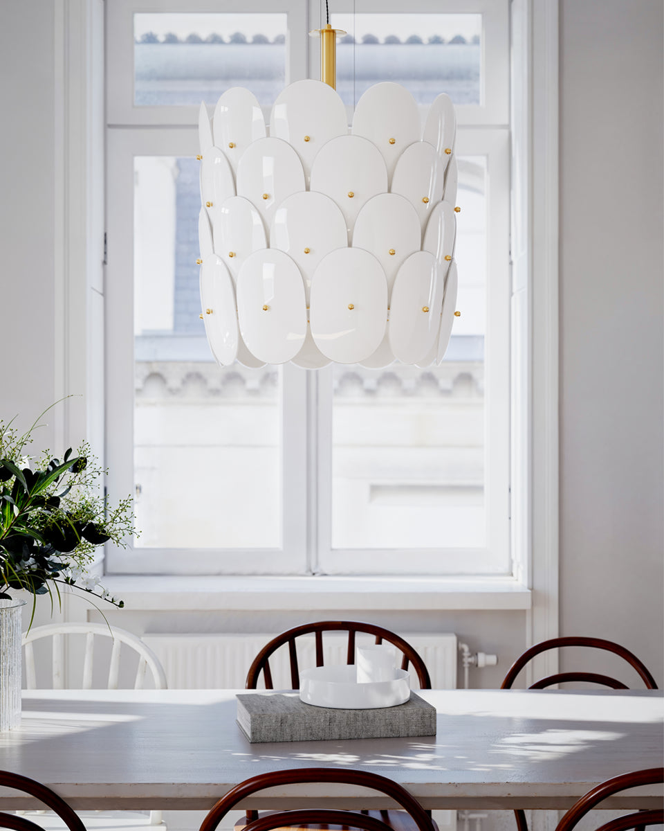 Omlott taklampa mässing/vit