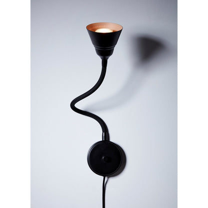 Vägglampa Relief svart